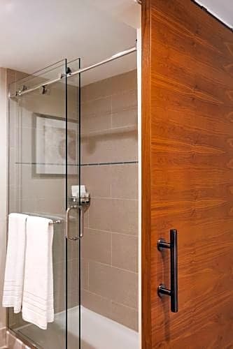 Фото Bear Springs Hotel