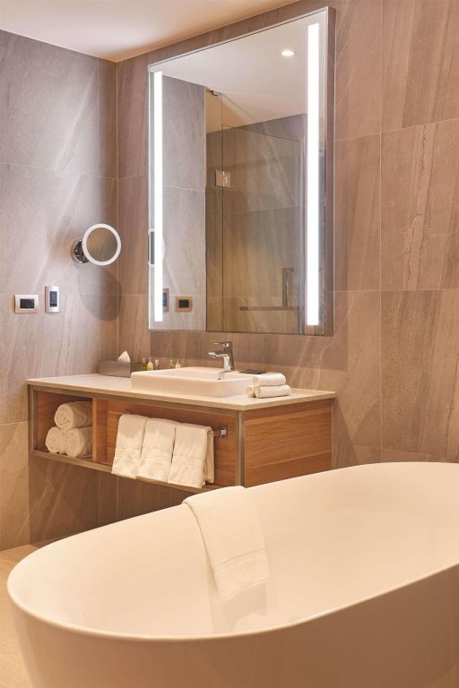 Фото DoubleTree by Hilton Perth Waterfront