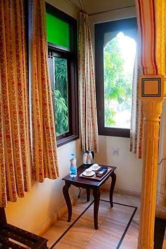 Фото Krishna Palace - A Heritage Boutique Hotel