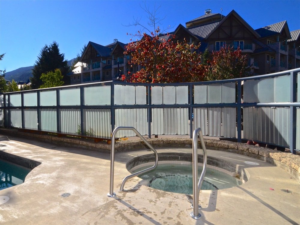 Фото Whistler Blackcomb Vr at Tyndall Stone