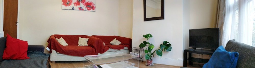 Фото TopHome Finsbury Park