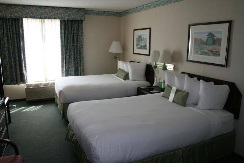 Фото Wingate by Wyndham Vineland/Millville