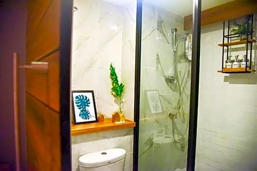 Фото Family Tree Hotel