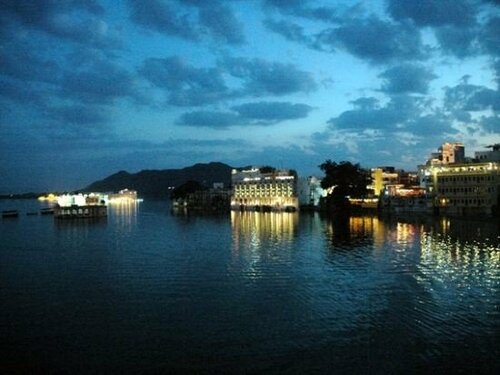 Jheel Hotel and Restaurent