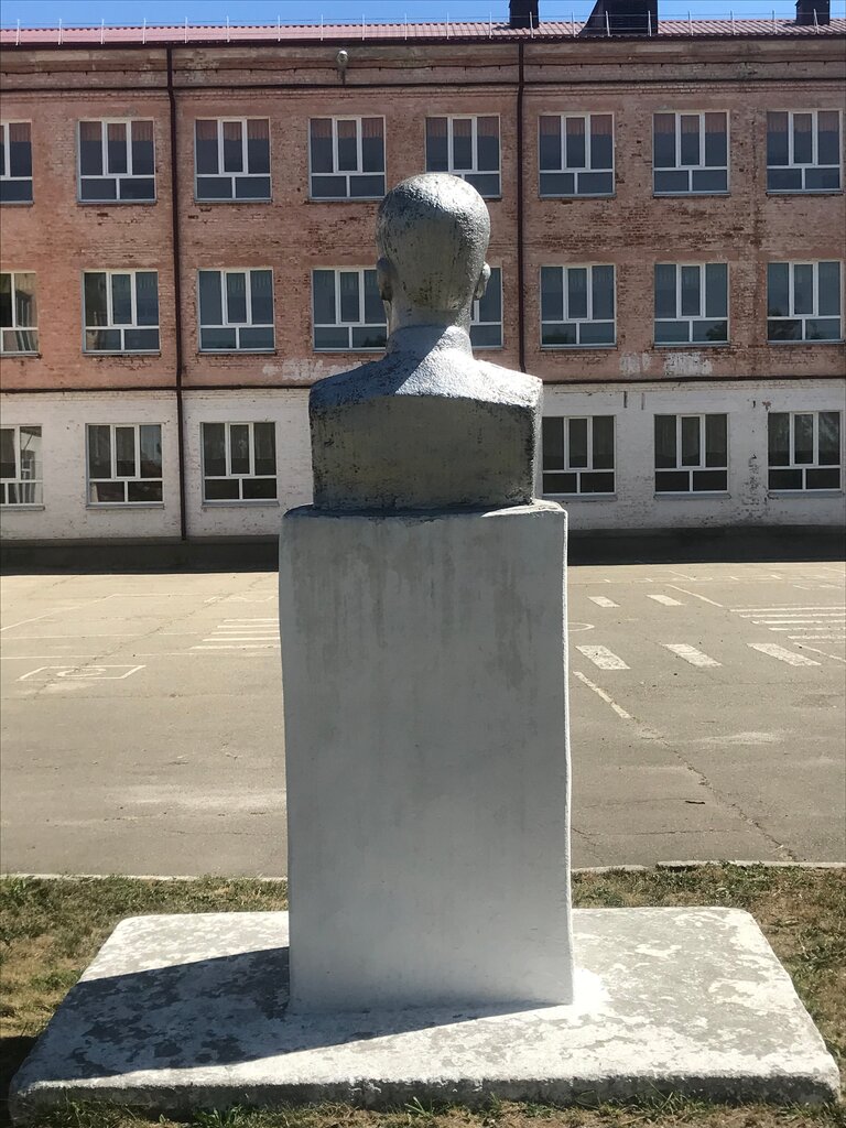 Monument, memorial Бюст Александра Матросова, Krasnodar, photo