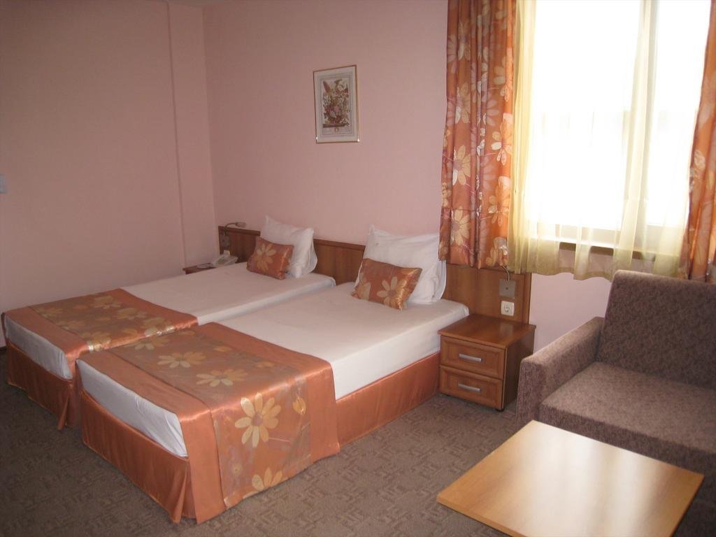 Фото отеля 3