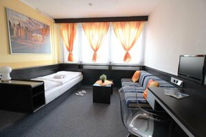 Hotel Koruna (Moravskoslezský kraj, Opava), hotel