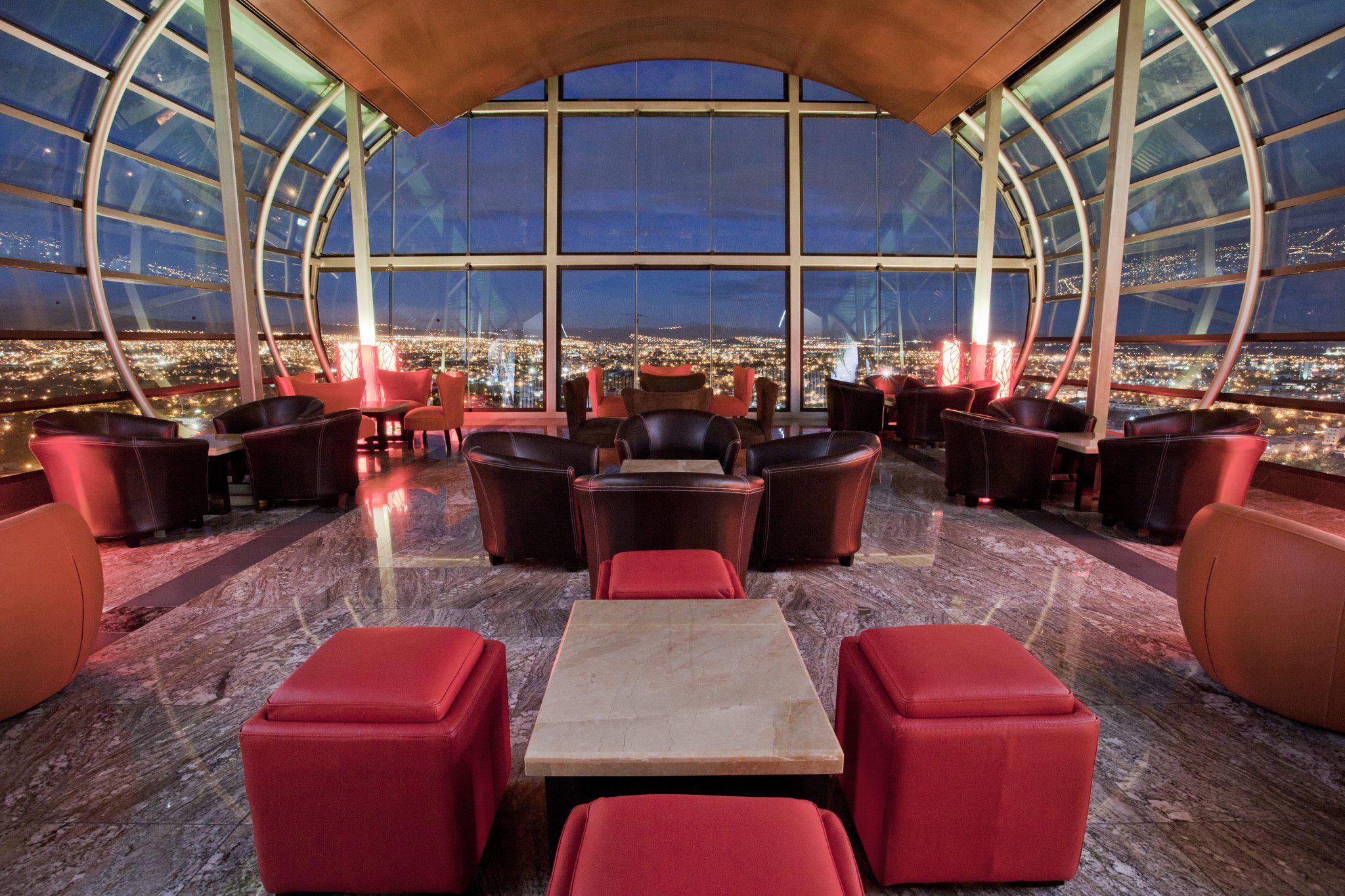 Фото Crowne Plaza Queretaro