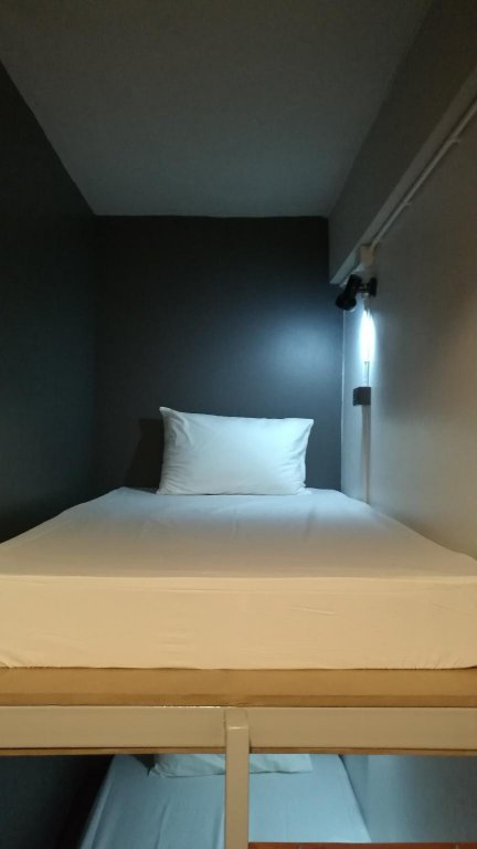 Фото Ekanek Hostel Bangkok - Adults Only