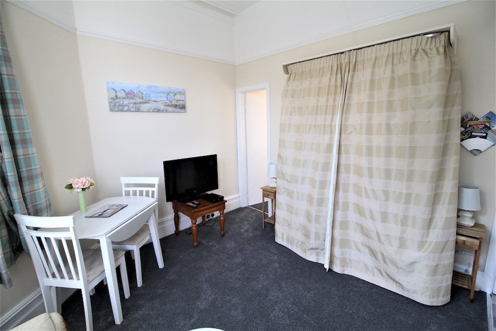 Фото Chelston Dene Holiday Apartments