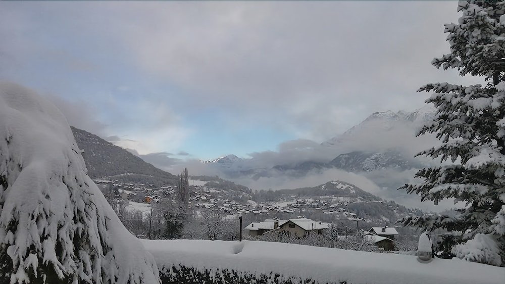 Фото La Roche Hotel Appartments