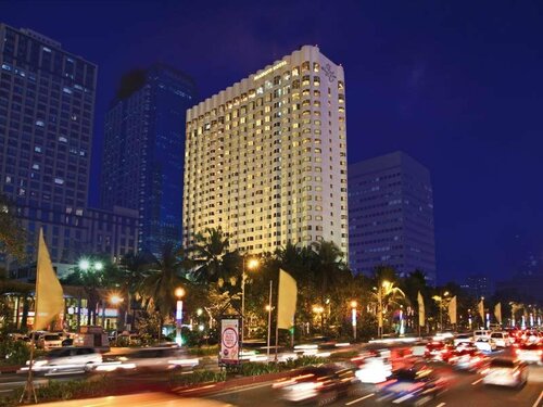 Гостиница Diamond Hotel Philippines в Маниле