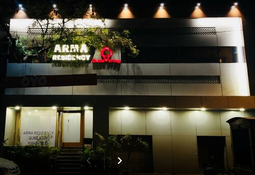 Hotel Qubestay Airport