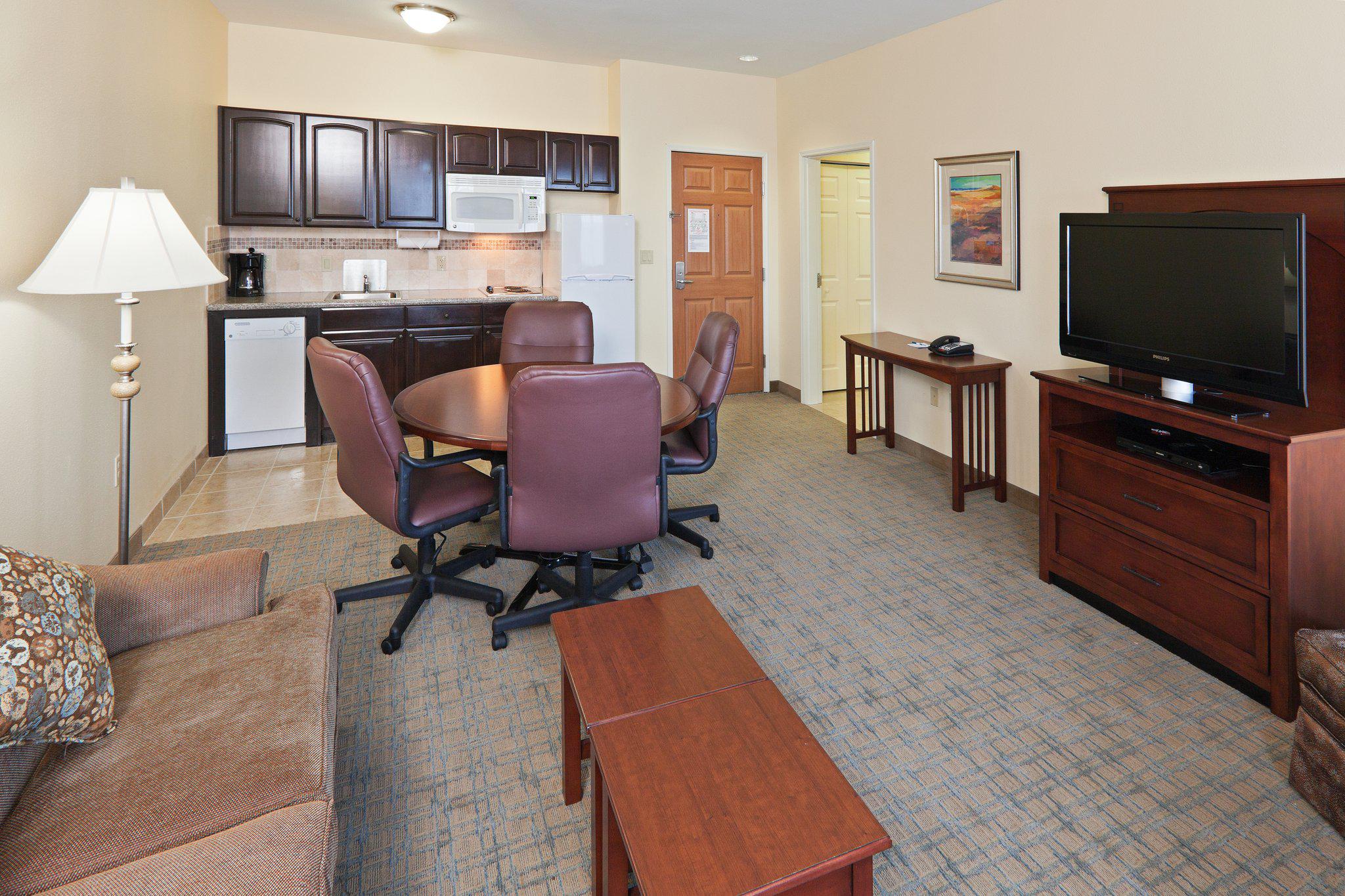 Фото Staybridge Suites Oklahoma City Airport, an Ihg Hotel