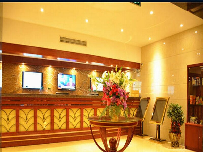 Гостиница GreenTree Inn Taizhou Xinghua Zhangguo Bus Station Express Hotel