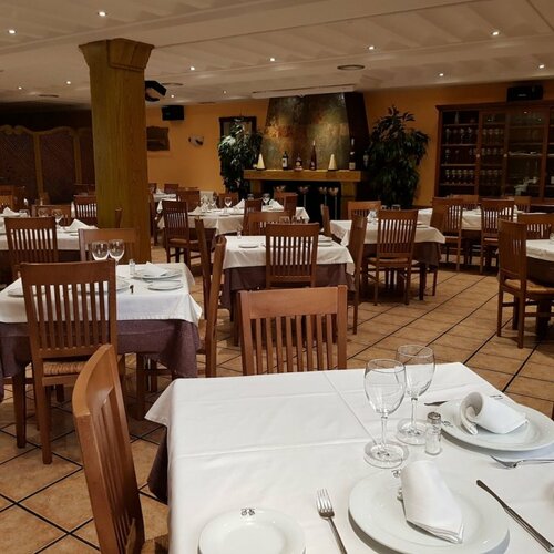 Гостиница Hostal la Parada в Кастилия-Ла-Манча