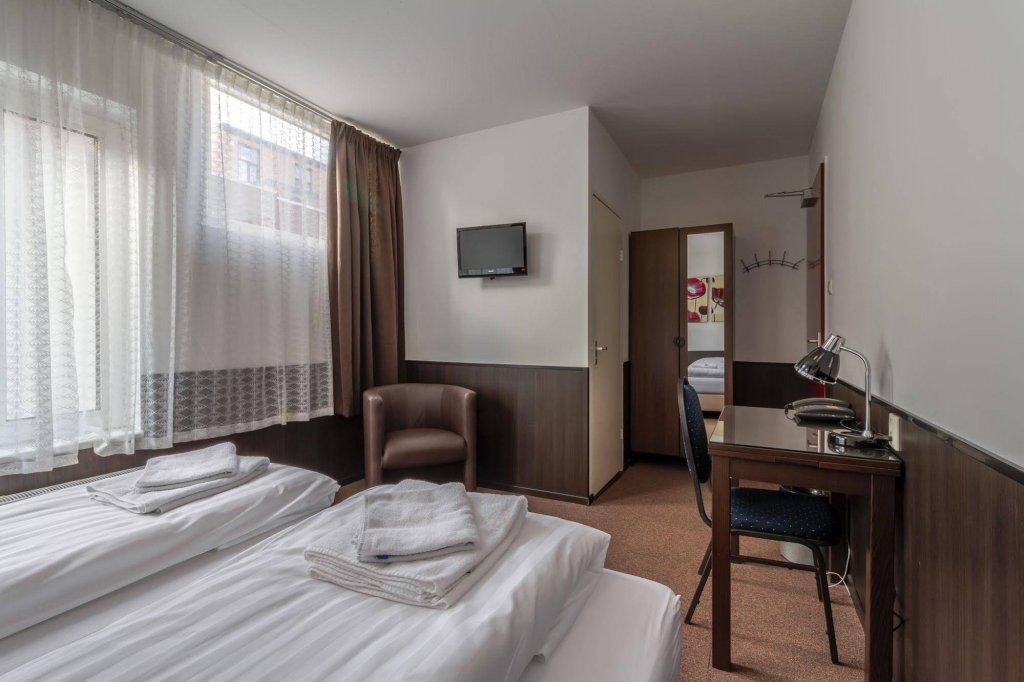 Фото Hotel Pension Randenbroek