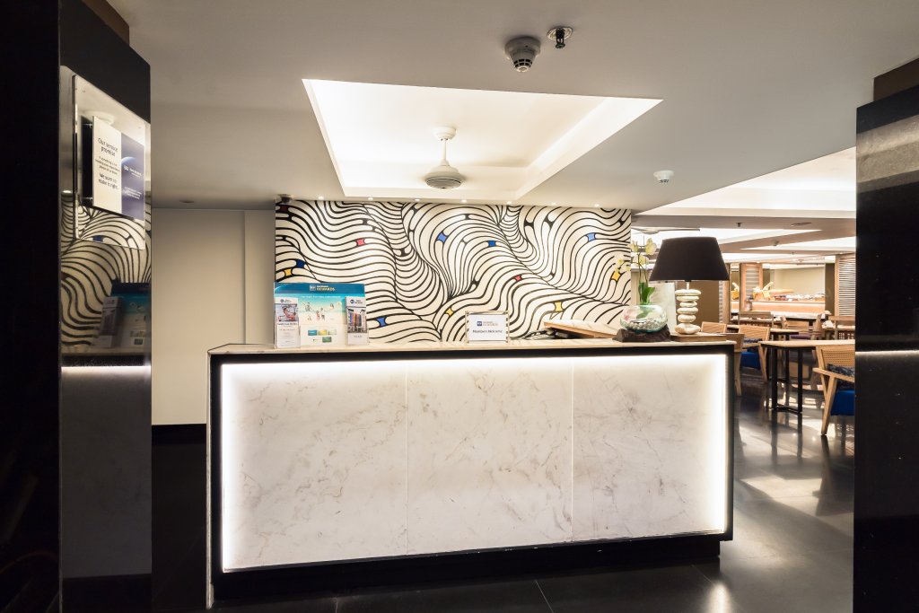 Фото Kuta Beach Hotel