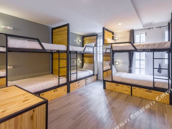 Фото X9Hostel
