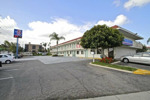 Гостиница Motel 6 Corona, Ca в Короне