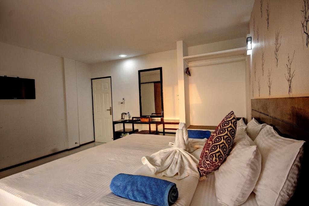 Фото Crown Beach Villas