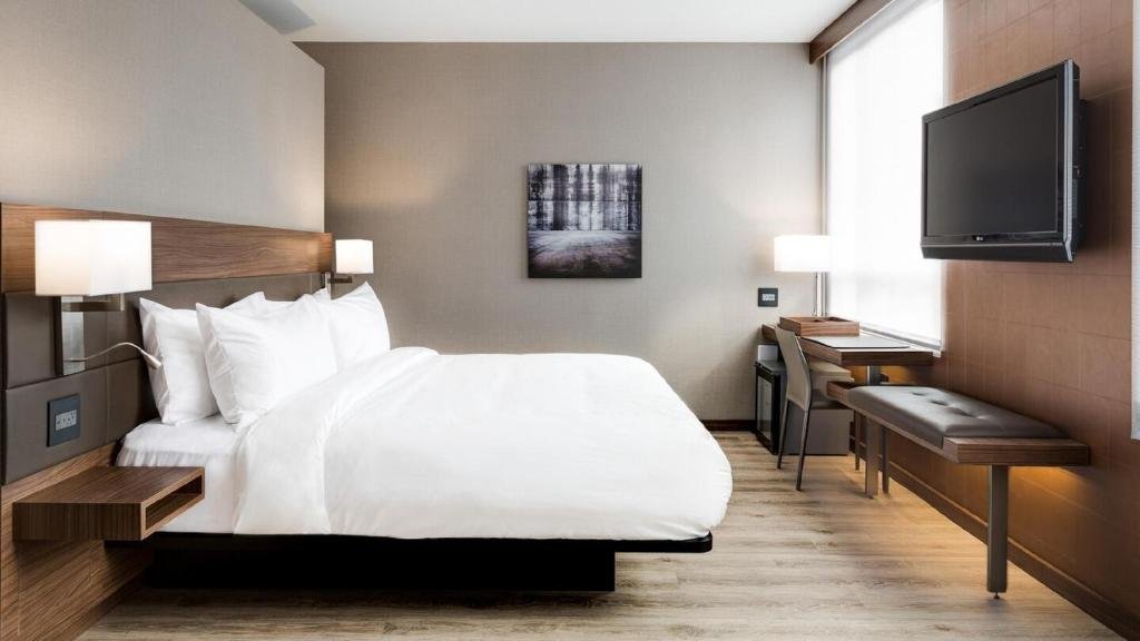 Фото Ac Hotel by Marriott Charlotte Southpark