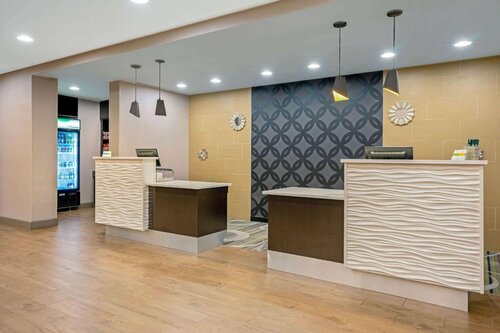 Гостиница La Quinta Inn & Suites by Wyndham Tumwater - Olympia