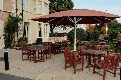 Фото Green Lodge, Wirral by Marston's Inns