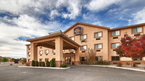 Гостиница Best Western Plus Eagleridge Inn & Suites в Пуэбло