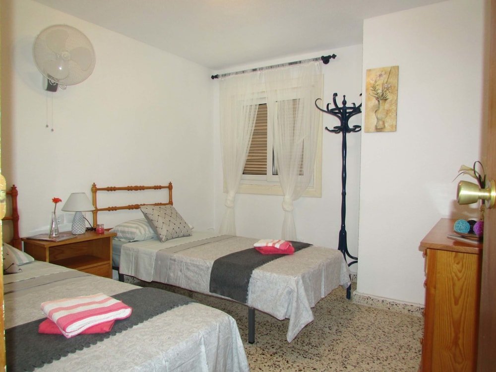 Фото 4 Bedrooms Seaview Apartment