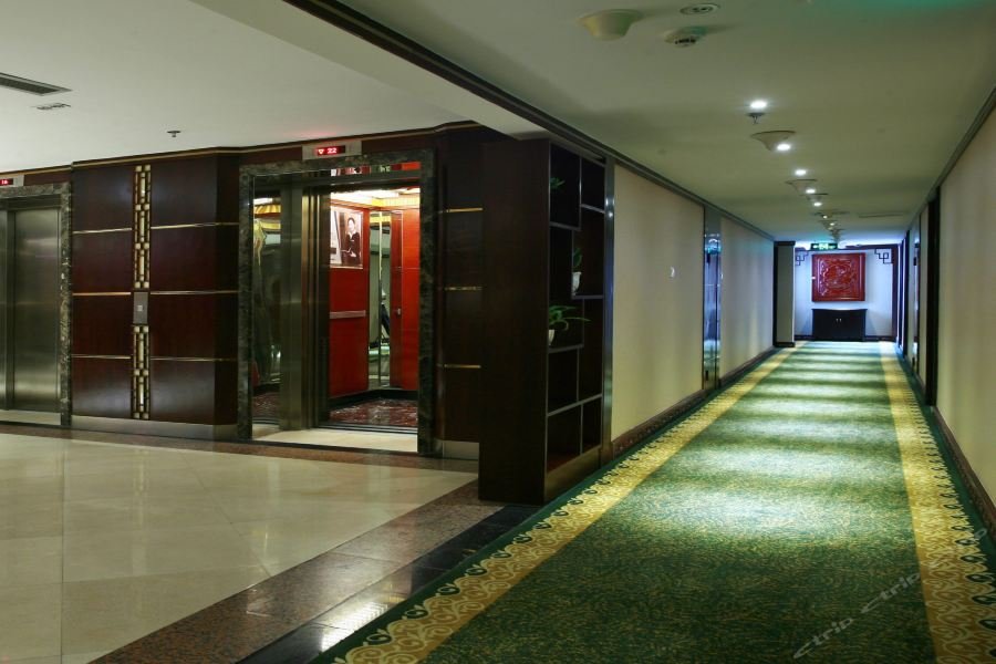 Фото Economic Trade Hotel