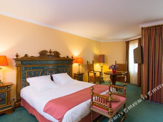 Фото Demeures & Châteaux Hôtel de Greuze