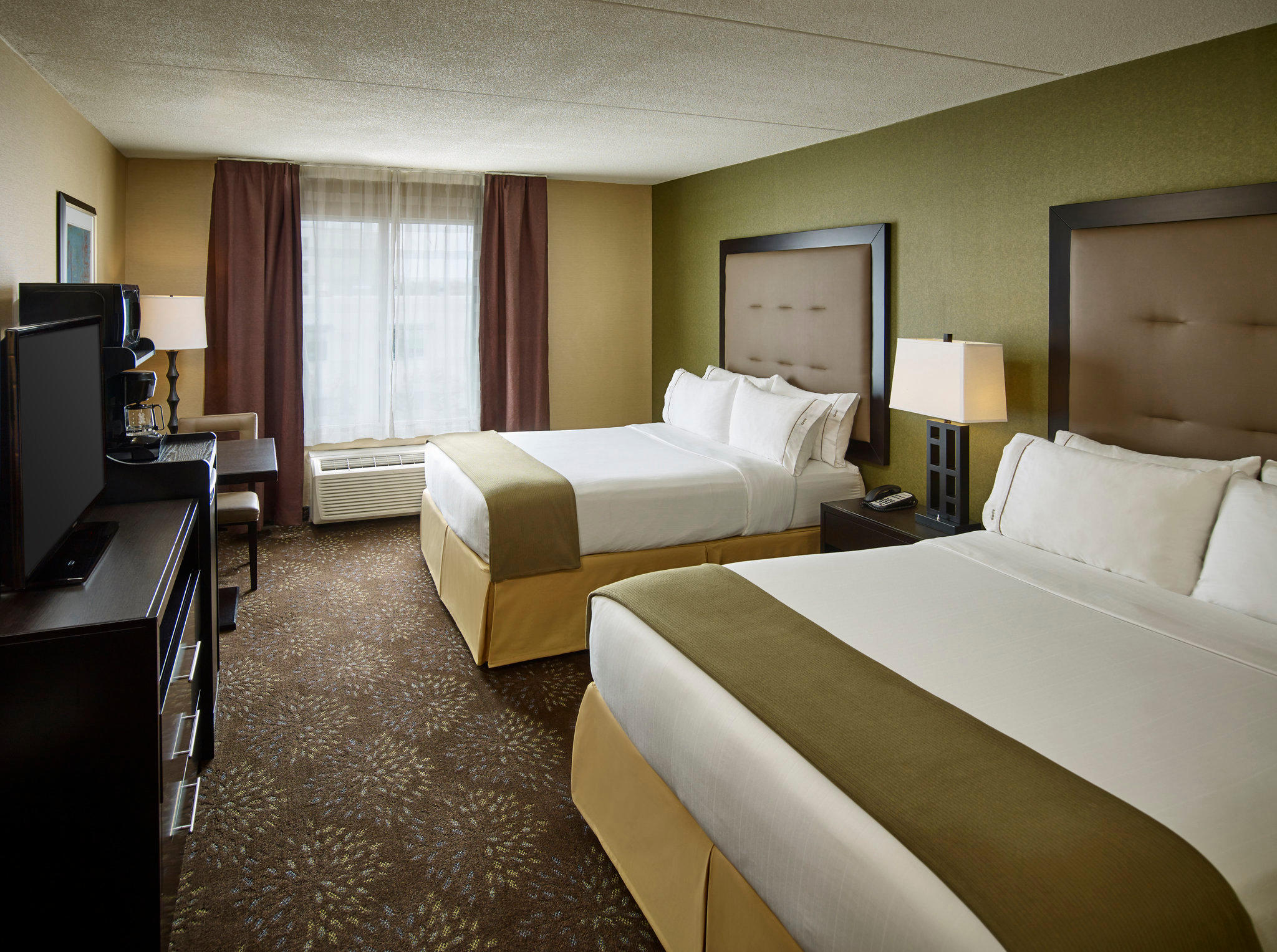 Фото Holiday Inn Express Hotel & Suites Timmins