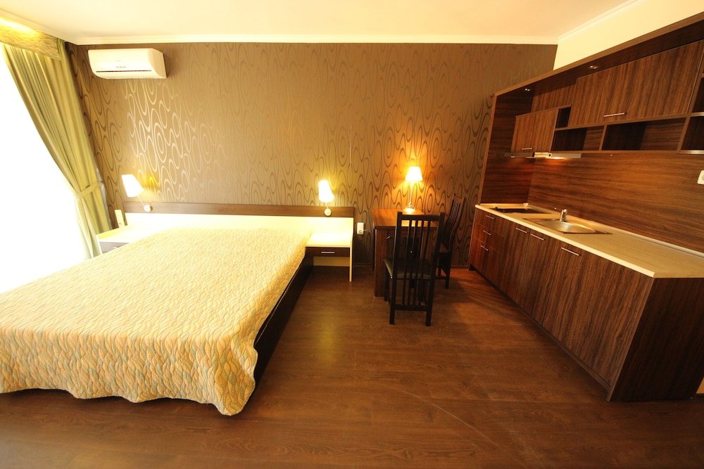 Фото Menada Apartments in Grand Hotel Sveti Vlas