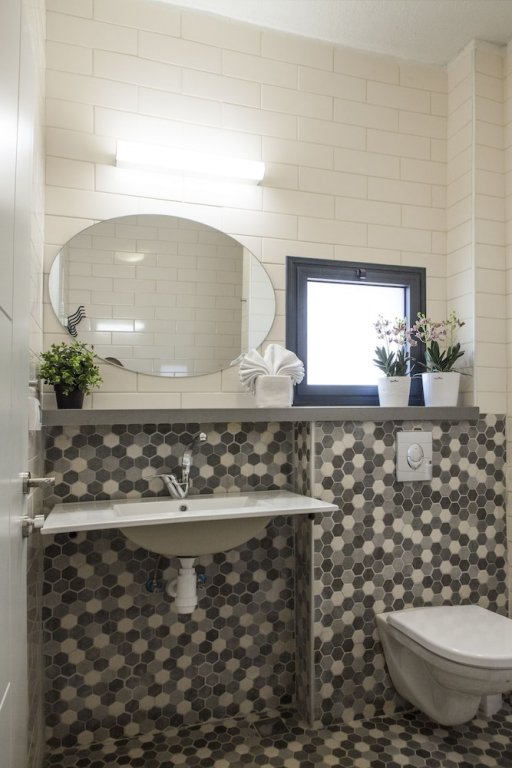 Фото Nuriel Fruit & Guest House