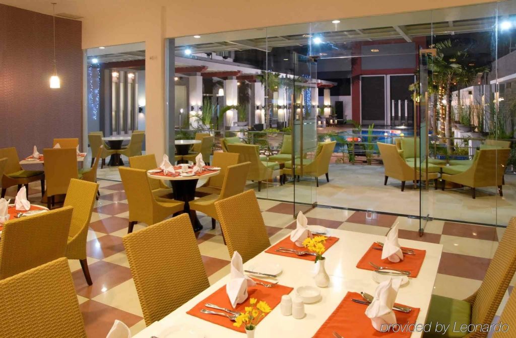 Фото Mercure Pontianak City Center