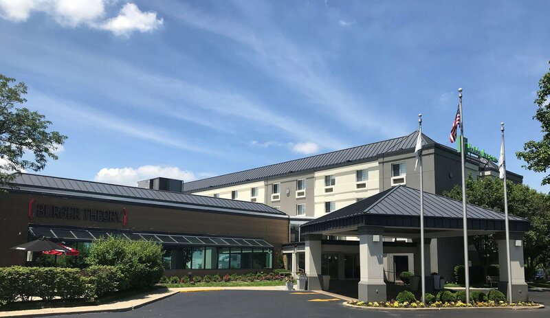 Гостиница Holiday Inn Hotel & Suites Chicago - Carol Stream - Wheaton, an Ihg Hotel