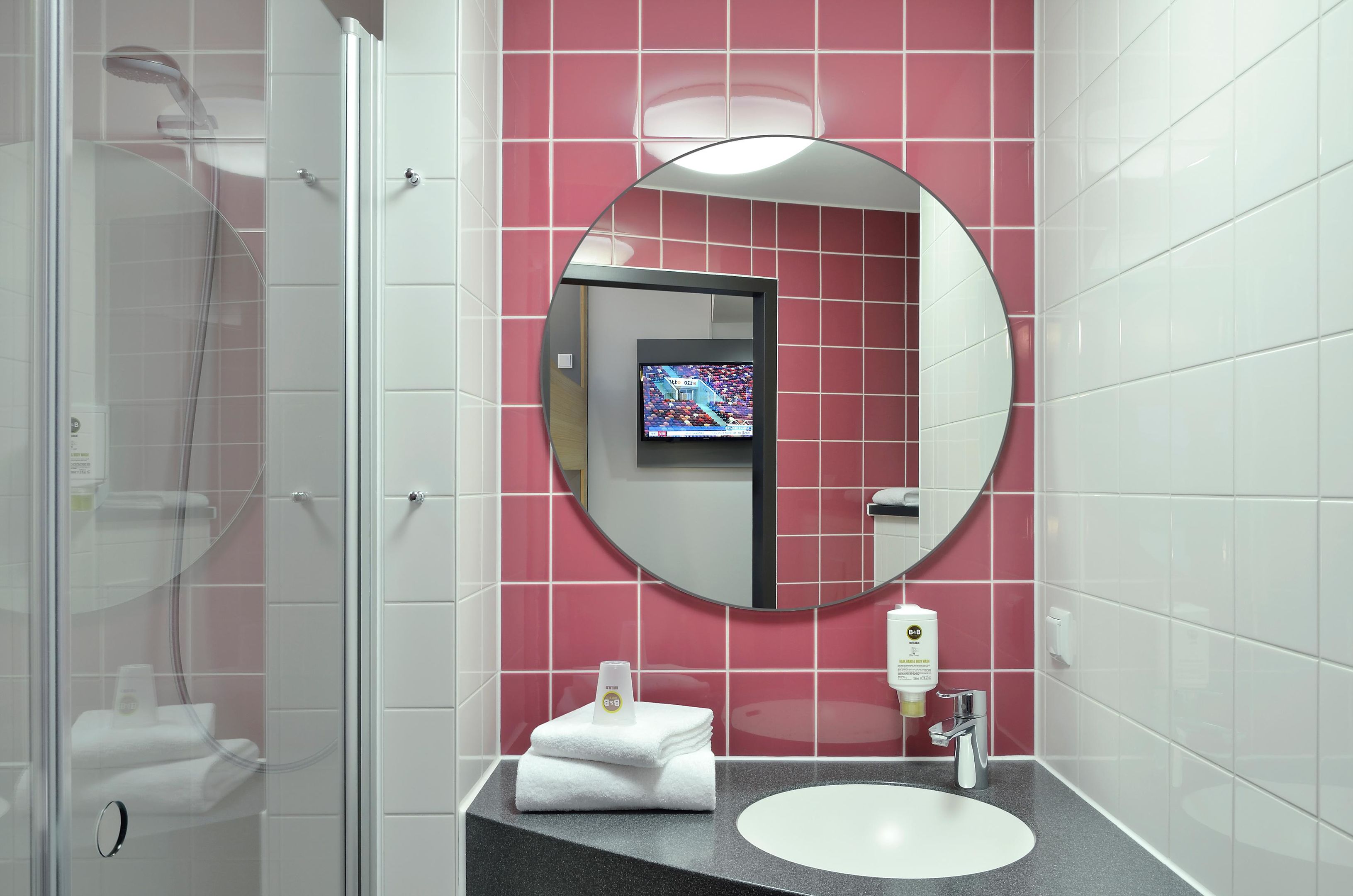 Фото B&b Hotel München City-Nord