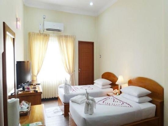 Фото Mingalar Thiri Hotel