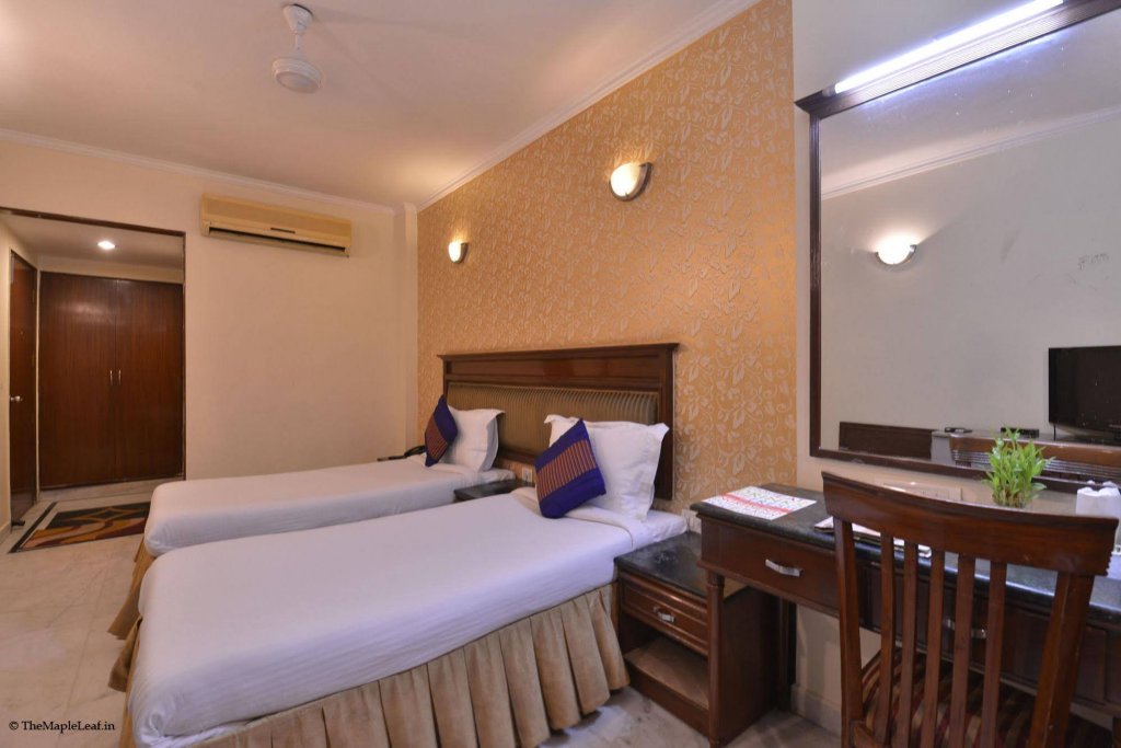 Фото The Maple Green