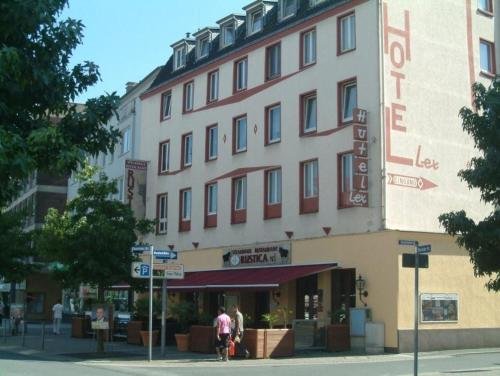 Фото отеля 1