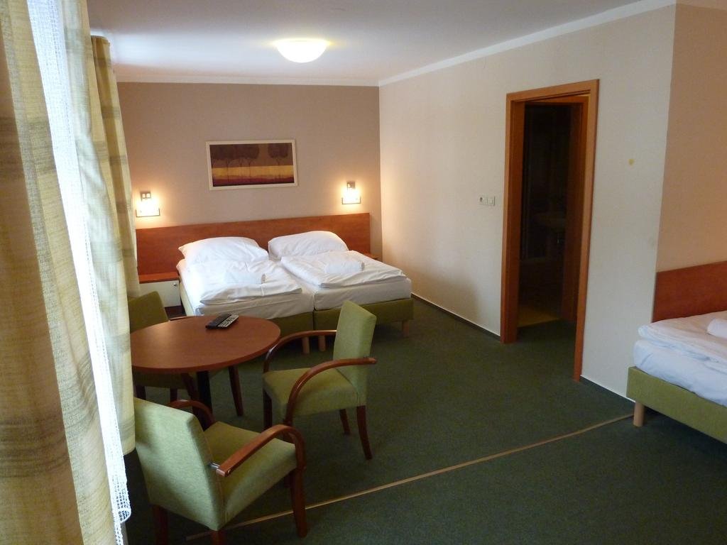 Фото отеля 2