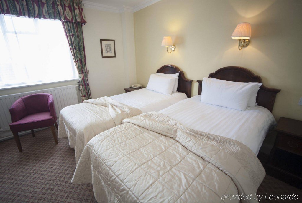 Фото Lion and Pheasant Hotel