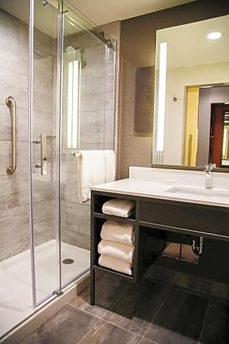 Фото Hilton Garden Inn Fredericton