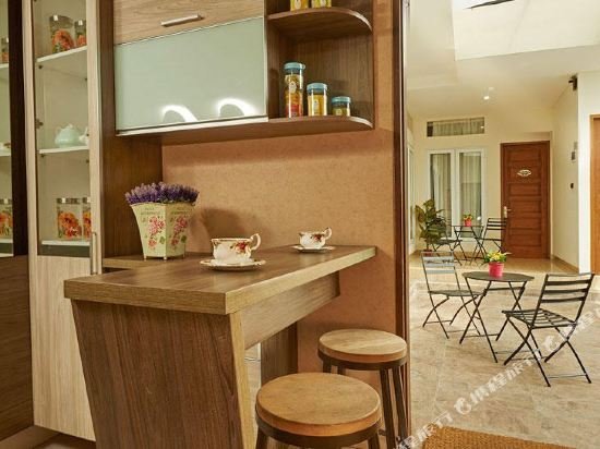 Фото Elliottii Residence Pondok Hijau
