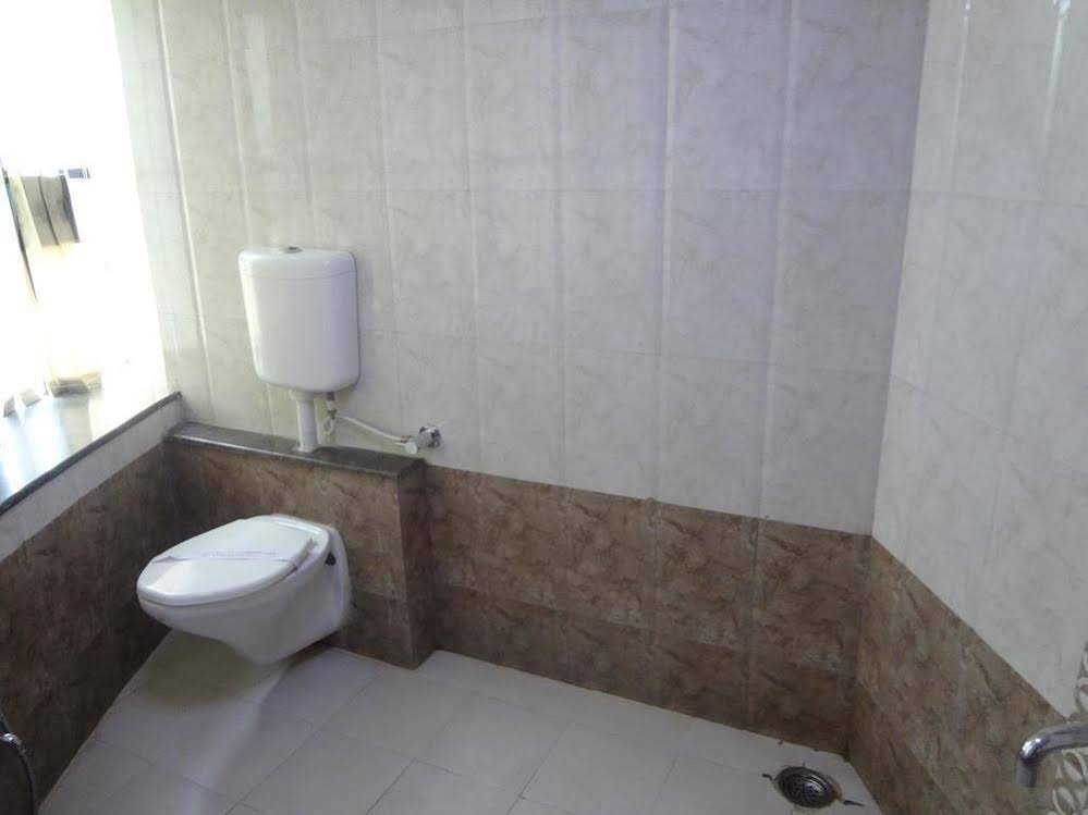 Фото Treebo Trend Orient Grand