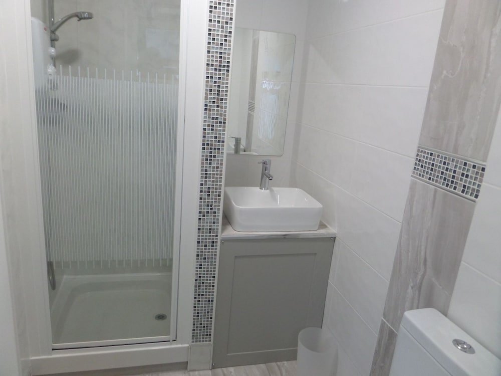 Фото Antrim Coast Apartment A