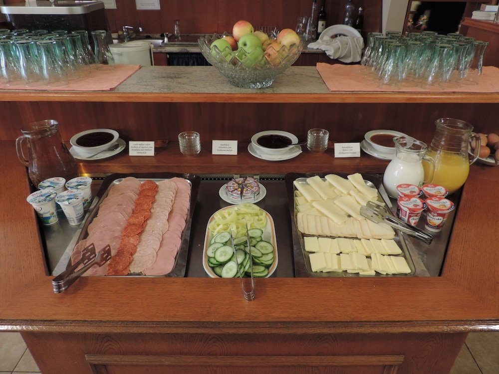 Фото Hotel Platan