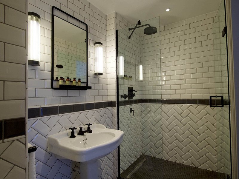 Фото Victory House Leicester Square