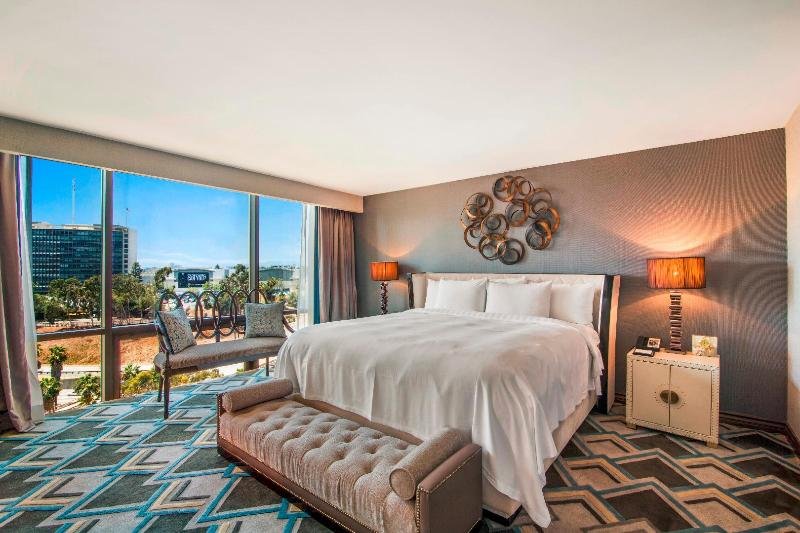 Фото The L.A. Grand Hotel Downtown